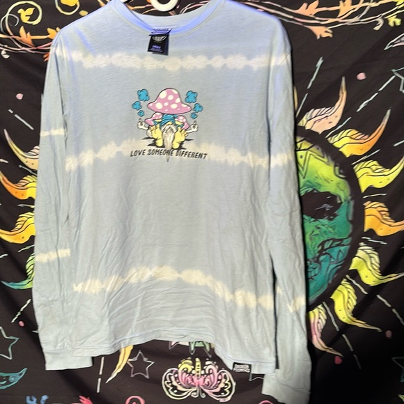 Zumiez Broken Promises - Women’s LSD Love Someone Different LS Teee size Small - Picture 1 of 5